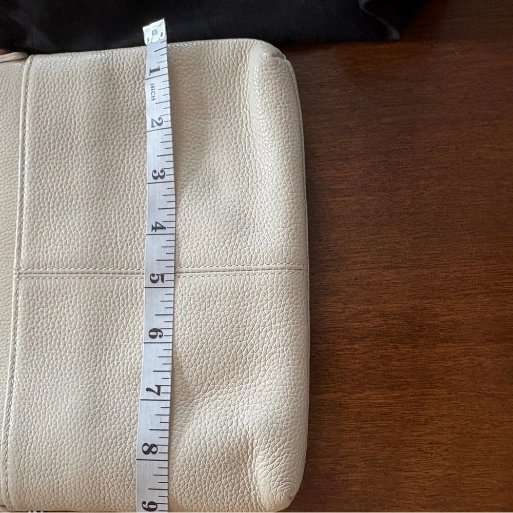 Brighton Collectibles Elegant Leather Cream Crossbody Bag   with Heart Accent - Picture 5 of 9